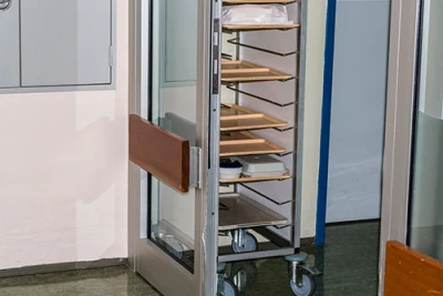 Lebensmitteltransportkarren